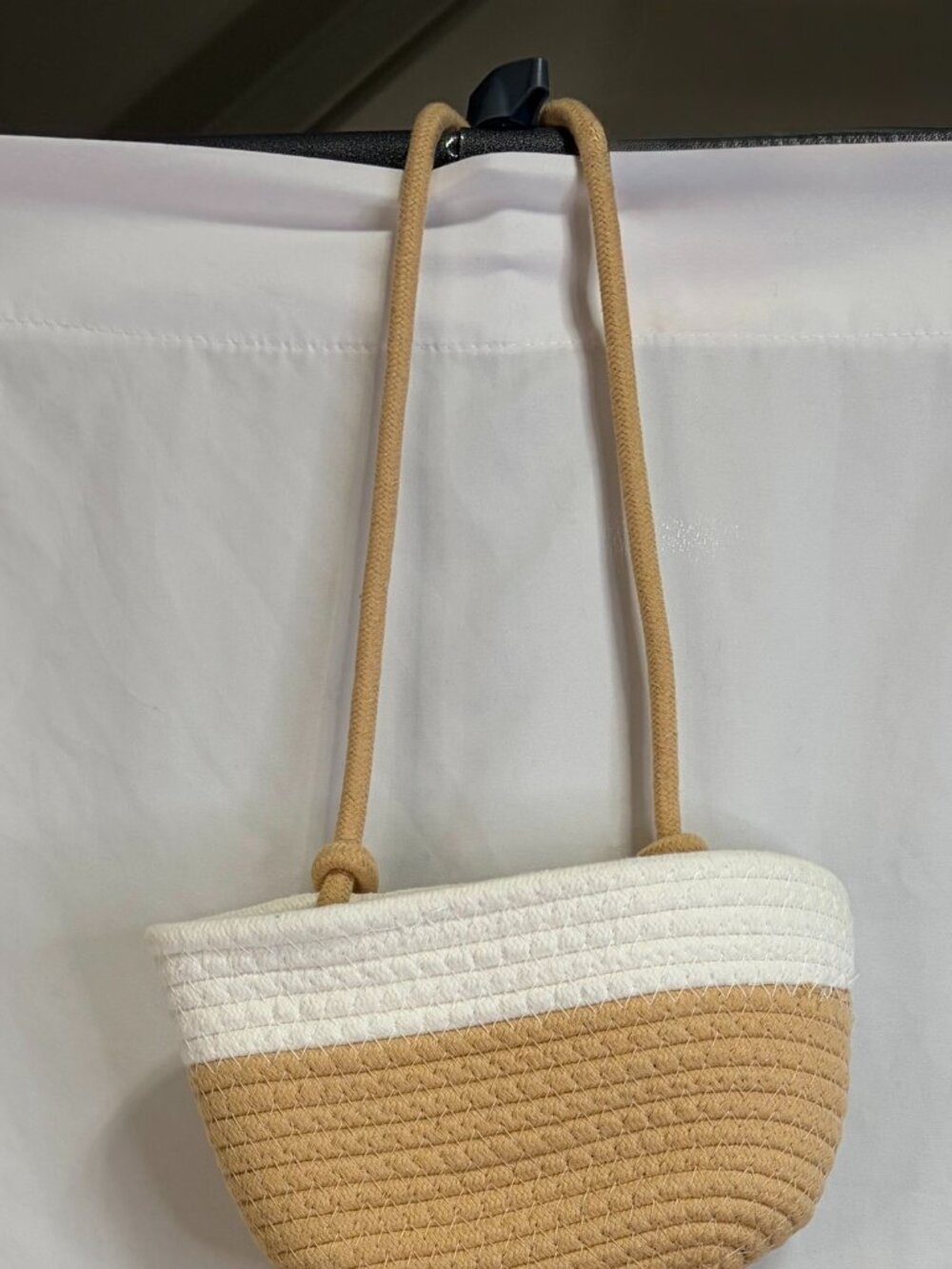 Boho 3-Tier Hanging Storage Basket Unit – White & Tan Two-Tone Wall Decor